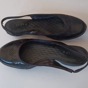 Pivo black laser cut slingback size 7 1/2 shoes